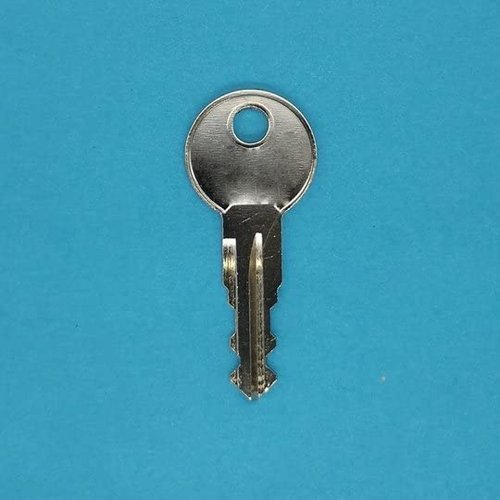 Replacement key for Thule carrier systems and roof boxes. Key number Thule - N199