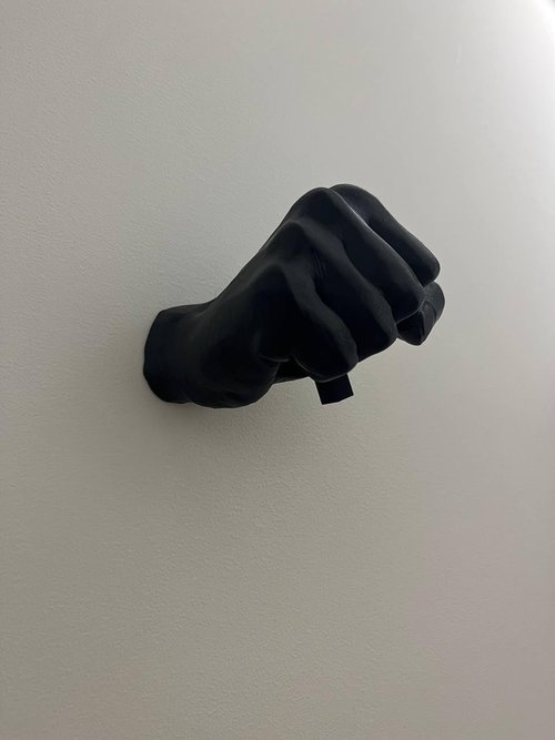 Commissioner’s Grip - Magnetic Hand Jersey Display Wall Mount - Football, Soccer, Basketball, Baseball, Hockey Jerseys