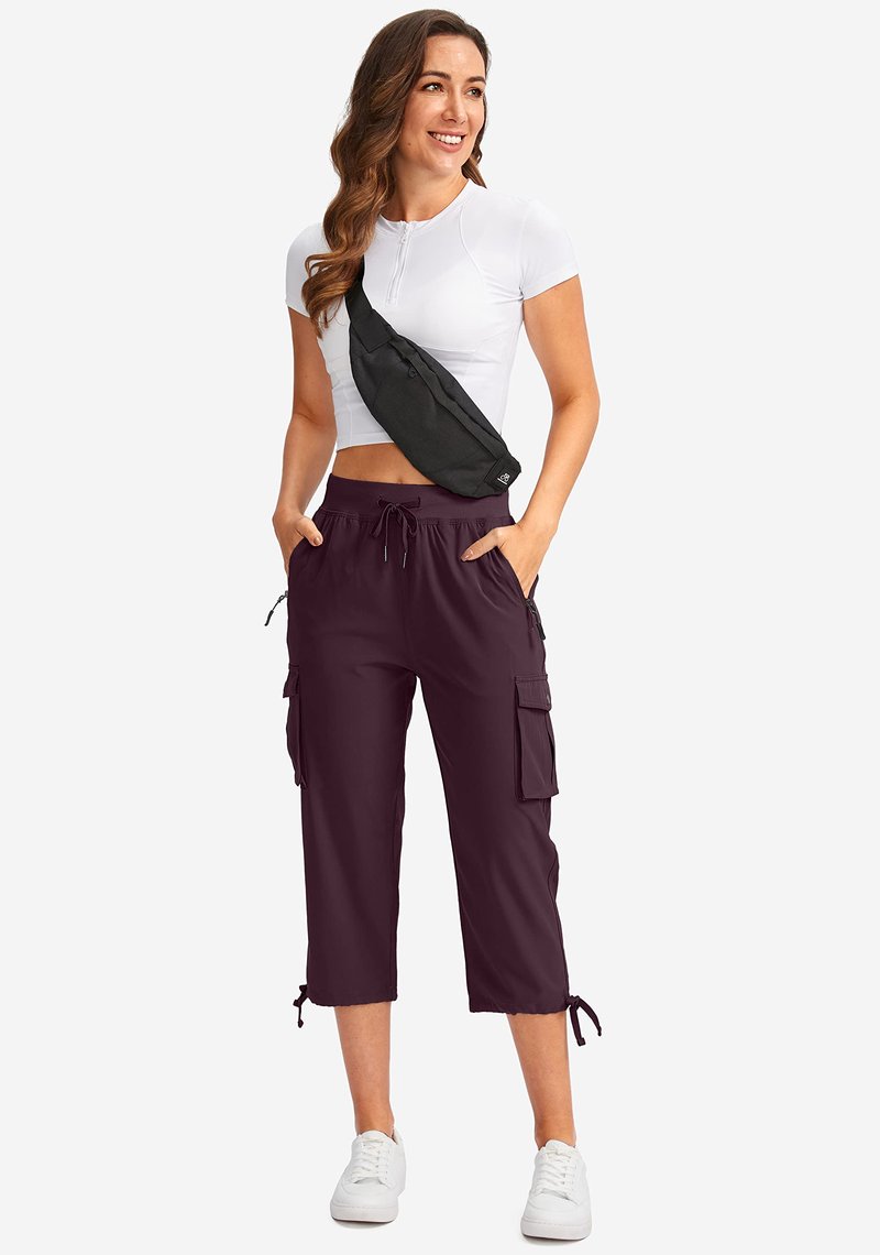 Soothfeel Women's Cargo Capris Pants with 6 Pockets Lightweight Quick Dry Travel Hiking Summer Pants for Women Casual (Wine, 3XL)