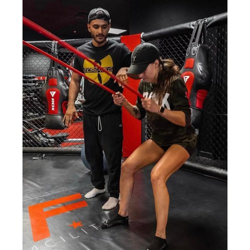 Inertia Wave Dynamic Rubber Battle Ropes Alternative for Home and Gym | Maximize Calorie Burn | Revolutionary Fitness Equipment for Abs and Full Body Workout | Neon Red