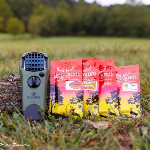 Buck Scent pads.com ~ Scent Cover and Lure Pads ~ 5 Pad Package ~ Estrus ~ Peanut Butter Power ~ Corn Crunch ~ Persimmon ~ Acorn (Estrus ~ Scent Cover and Lure Pads)