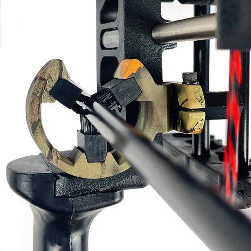 - QI HUO JU - Archery Arrow Rest Capture Brush Whisker Biscuit Arrow Rest for Compound Bow/Recurve Bow Hunting Targeting Right & Left Hand (Camo)