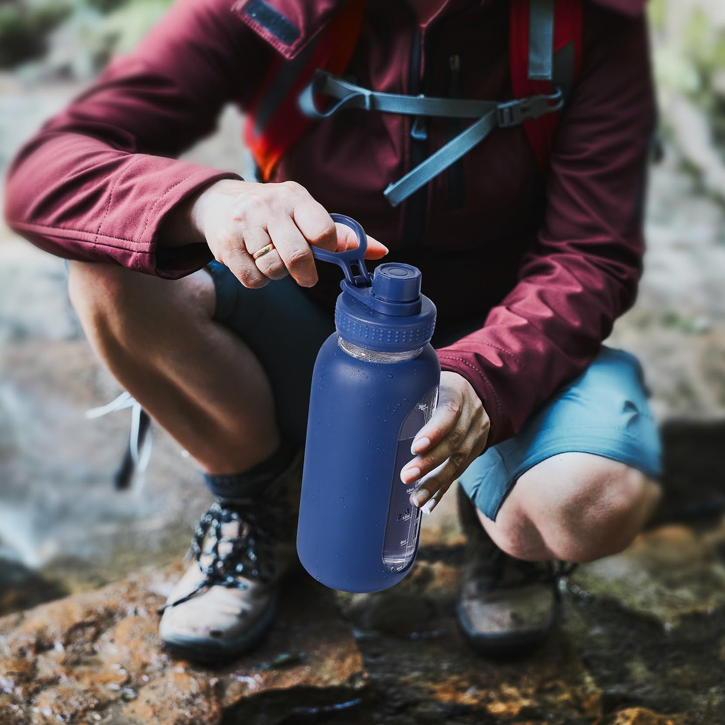 EALGRO 64 oz Glass Water Bottle With Straw and Handle, Half Gallon Sports Motivational Water Jug Flask with Silicone Sleeve, Large Water Cup with Time Marker for Travel, Gym, Seafoam