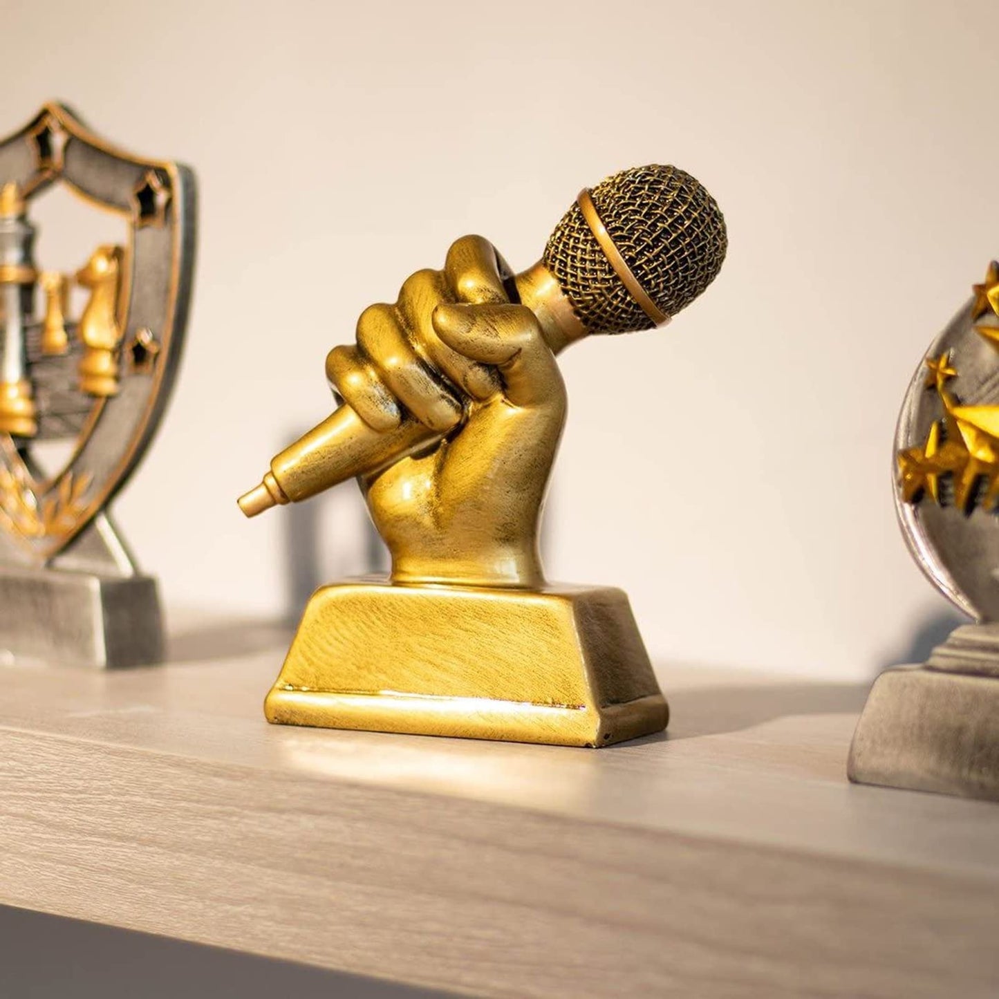 Juvale Golden Microphone Trophy - Small Resin Best Singing Award Prize for Karaoke, Lip Sync Battles, Singing Competitions, Birthday Parties (5.5x4.7x2.2 in)
