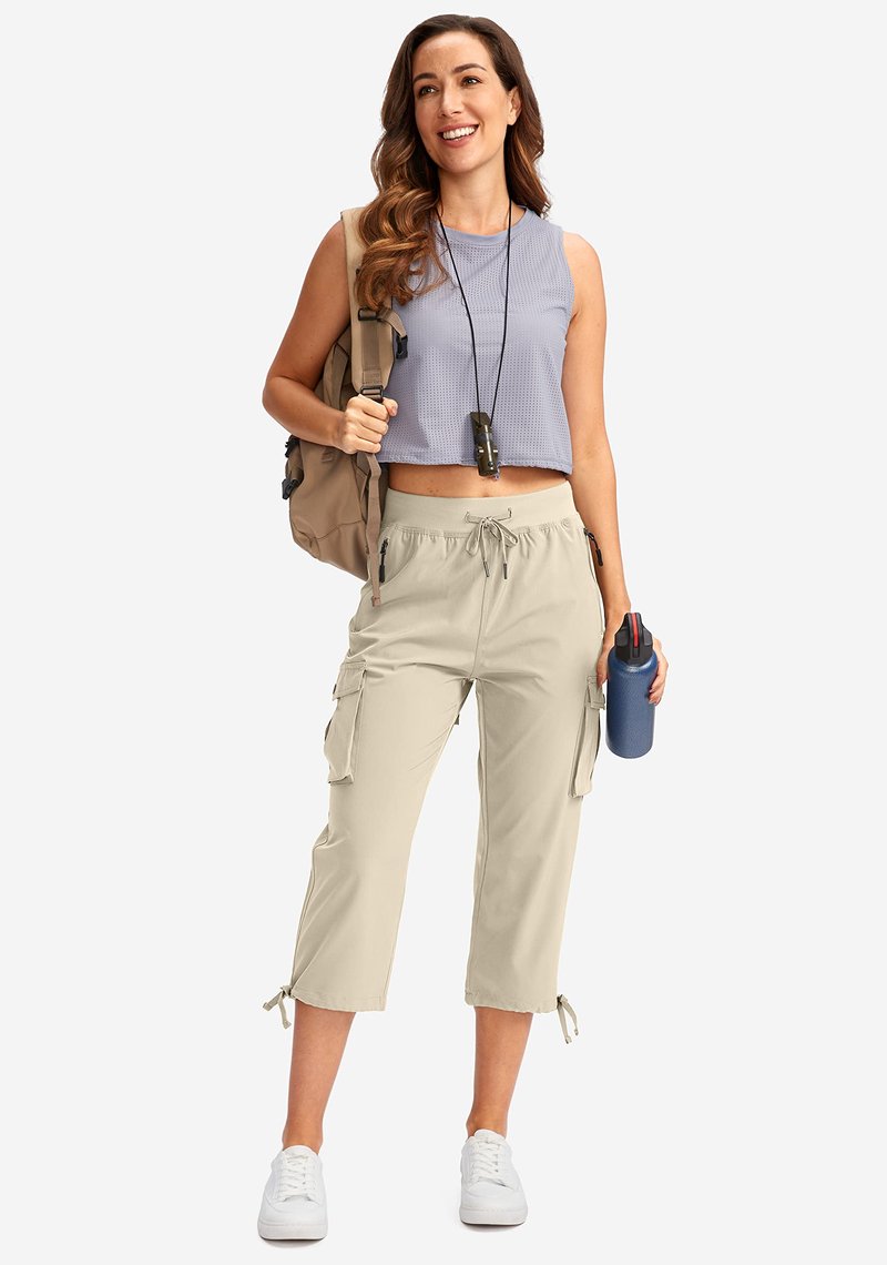 Soothfeel Women's Cargo Capris Pants with 6 Pockets Lightweight Quick Dry Travel Hiking Summer Pants for Women Casual (Khaki, XL)