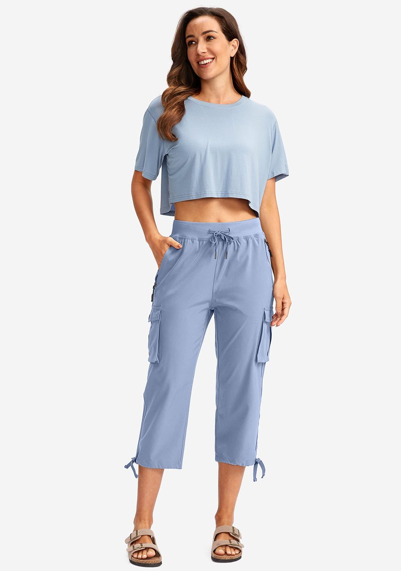 Soothfeel Women's Cargo Capris Pants with 6 Pockets Lightweight Quick Dry Travel Hiking Summer Pants for Women Casual (Stone Blue, L)