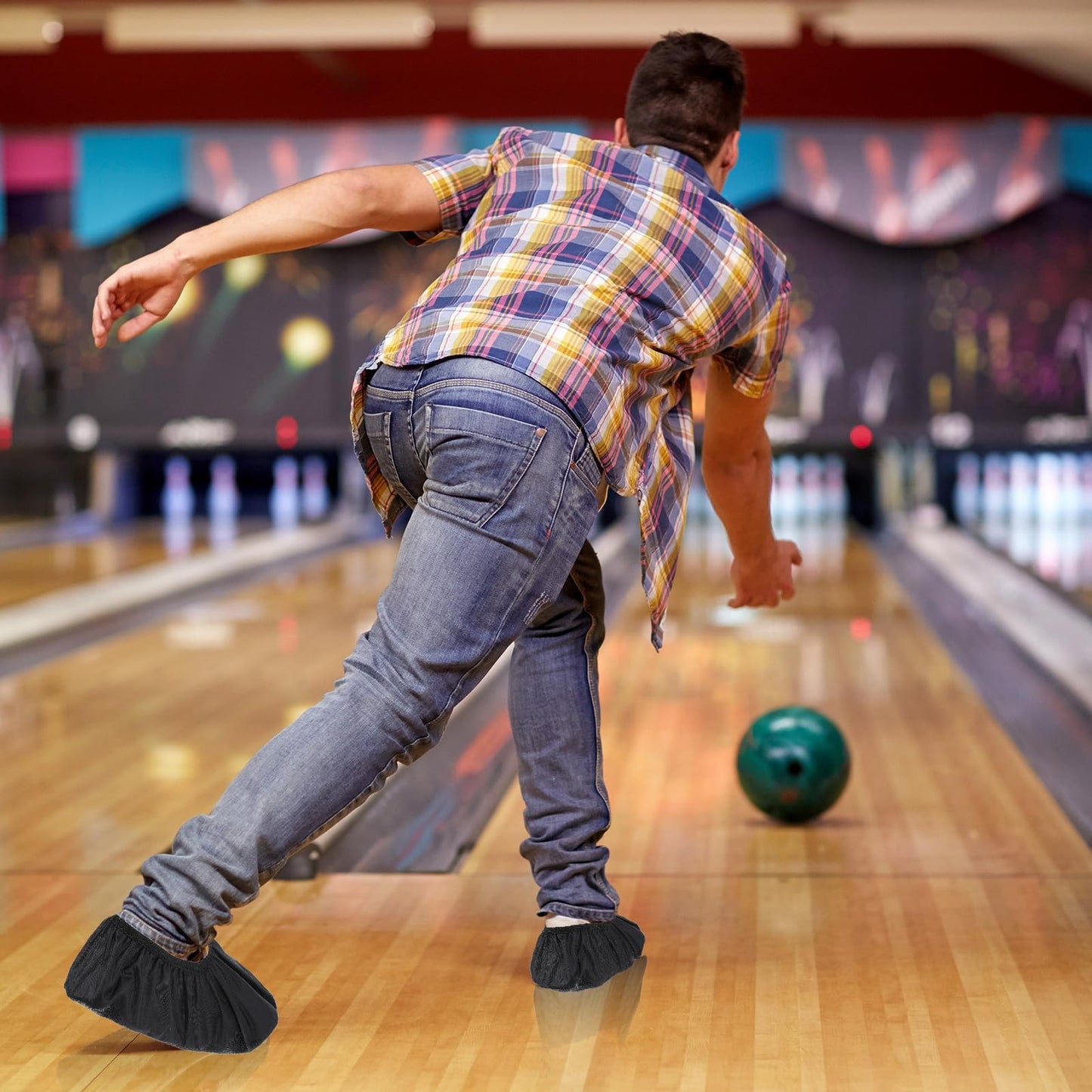 2 Pcs Washable Shoe Covers Reusable Bowling Shoe Covers Bowling Polyester Shoes Cover Protector Accessories for Men Women Sports Game Supplies Indoor Bowlings Enthusiasts Black Size 14.5× 5.1 Inches