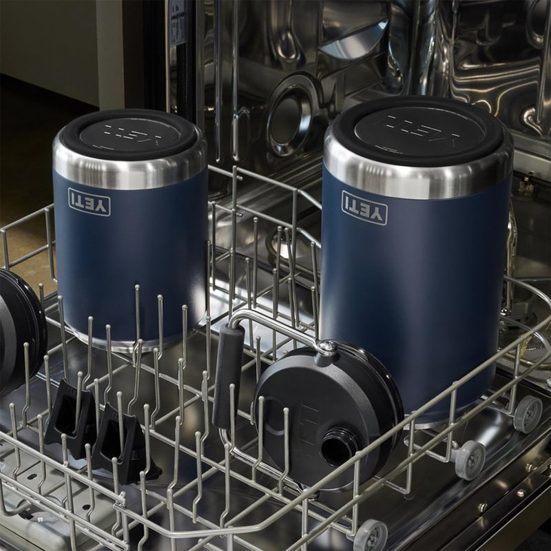 YETI Rambler Half Gallon Jug 2.0, Vacuum Insulated, Leakproof, Stainless Steel with MagCap, Navy