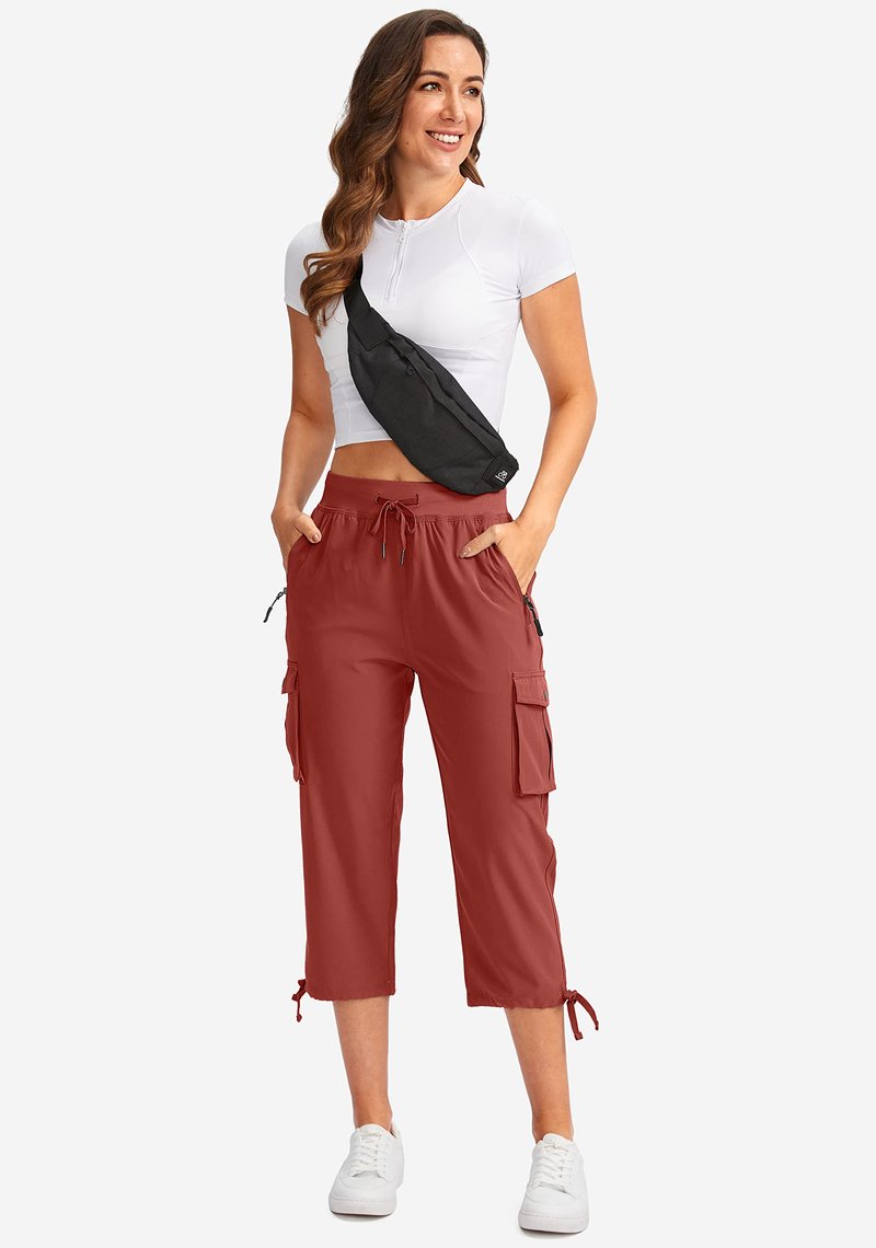 Soothfeel Women's Cargo Capris Pants with 6 Pockets Lightweight Quick Dry Travel Hiking Summer Pants for Women Casual (Savannah, 3XL)