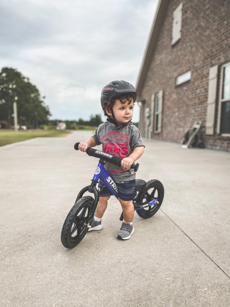 Strider 12 Sport Bike, Blue - No Pedal Balance Bicycle for Kids 1 to 4 Years - Includes Safety Pad, Padded Seat,Mini Grips, Flat-Free Tires -Easy Assembly, Tool-Free Adjustments