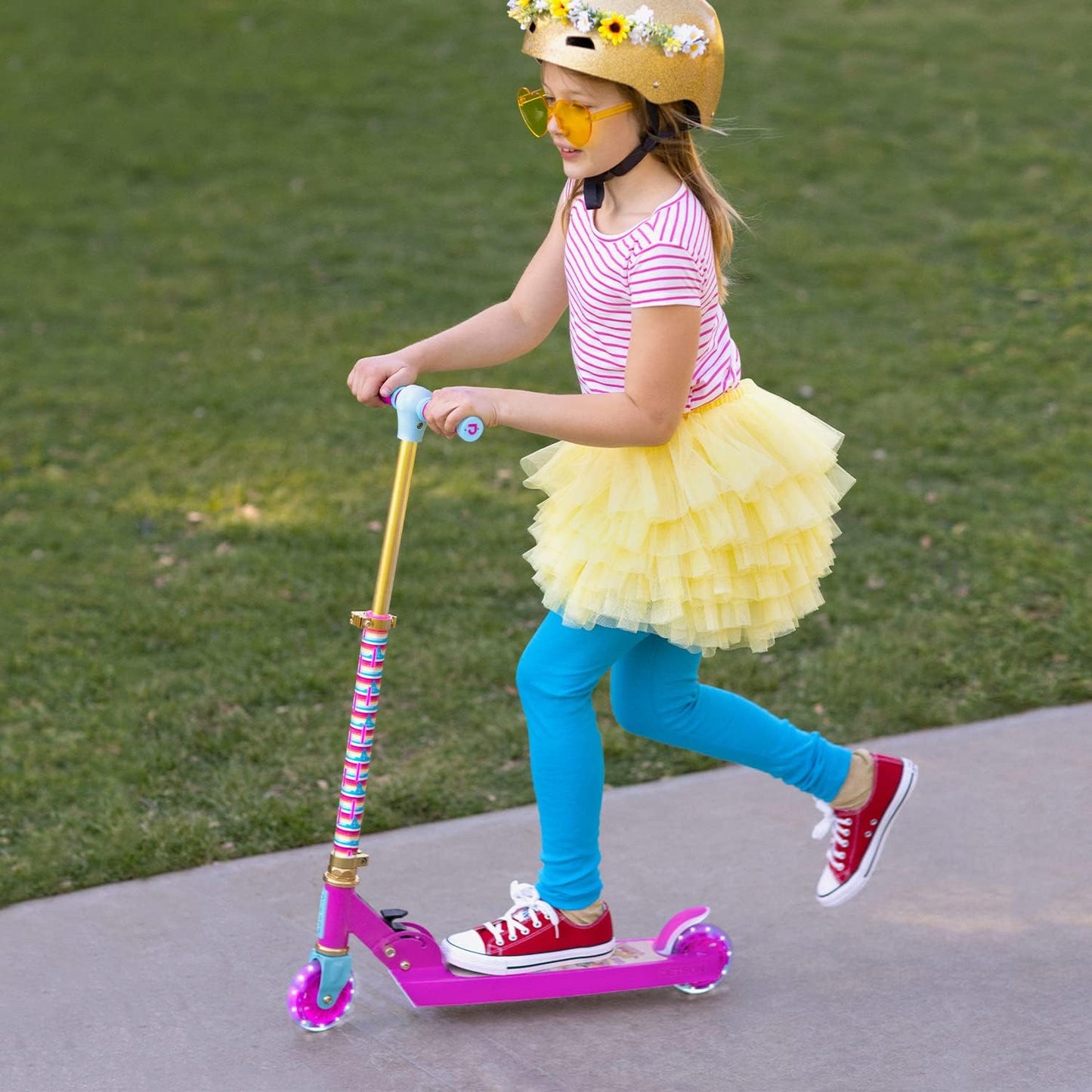 Jetson Character Kids Kick Scooter, LED Lights on Stem & Light-Up Wheels, Lightweight Frame, Height-Adjustable Handlebar, Lean-to-Steer System, Easy-Fold Mechanism