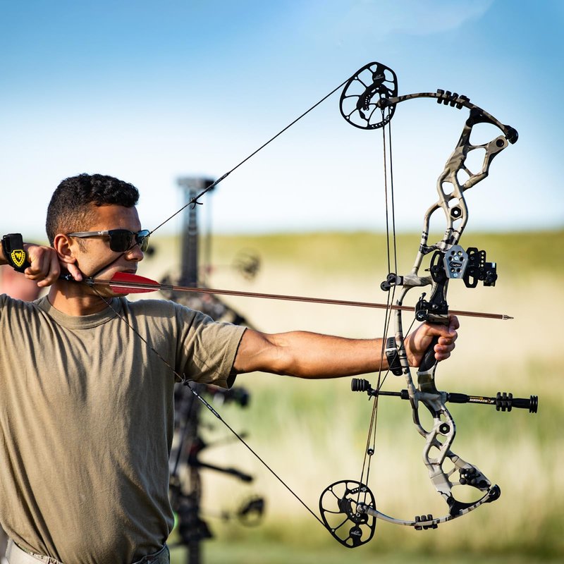 TOPARCHERY Premium 30" Carbon Hunting Arrows with 4" Real Turkey Feathers Fletching and Removable Tips - 500 Spine Practice Target Arrows for Compound & Recurve Bow Long Bow -12Pcs (Wood Pattern)