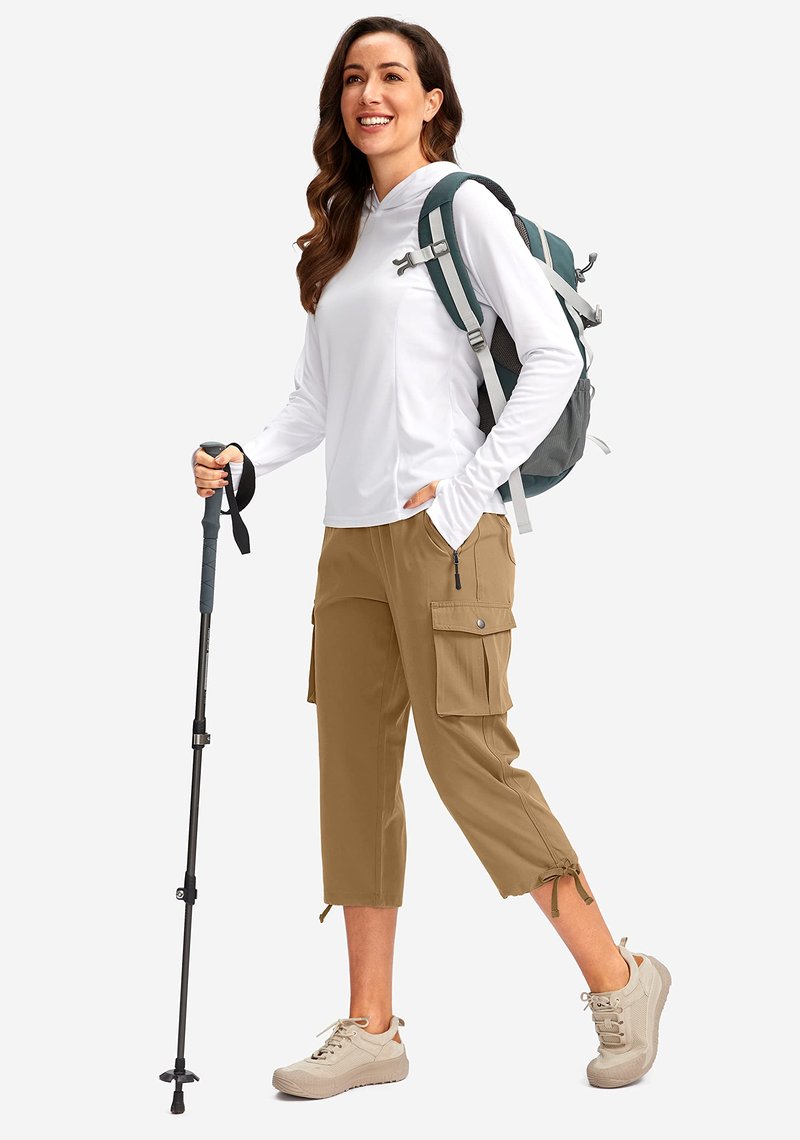 Soothfeel Women's Cargo Capris Pants with 6 Pockets Lightweight Quick Dry Travel Hiking Summer Pants for Women Casual (Dark Khaki, XXL)