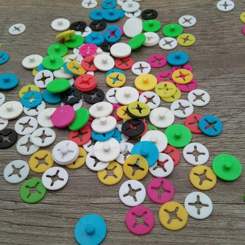 Geenite Running Bib Clips Fixing System Race Number Buckle Marathon Number Plate Buttons for Field Events Fasteners Holders Random Color 30 pcs