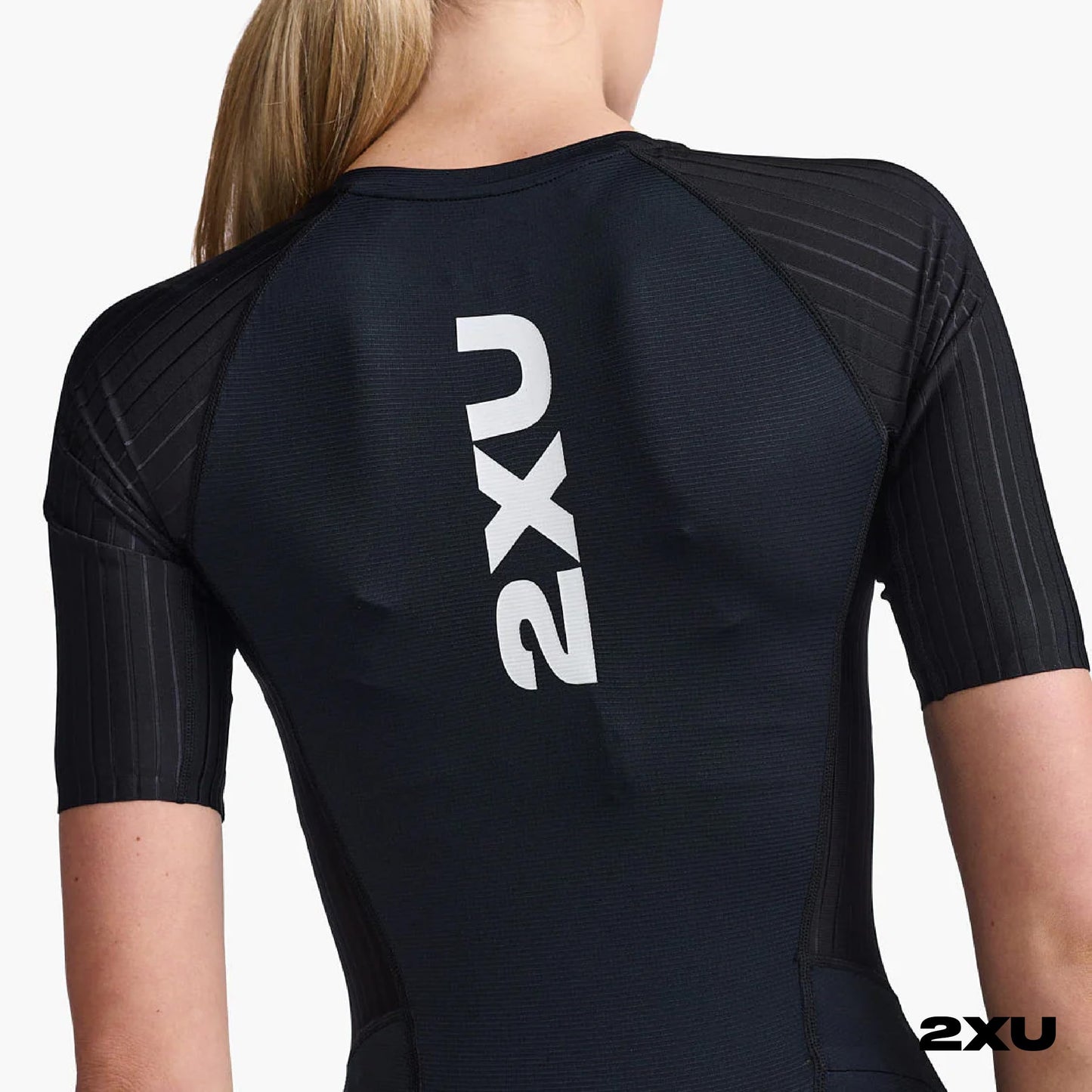 2XU Women's Trisuit Aero Sleeved Front Zip - Performance Triathlon Suit for Muscle Support - Black/White - Size X-Small