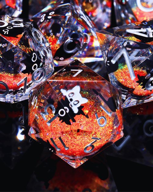 Froggod Single Liquid Core Cat D20 Dice – 22mm Sharp Edge Role Playing Dice for DND, RPG, Tabletop Games – 20 Sided Resin D&D Dice, Cathead Engraving(Cat Head Orange)