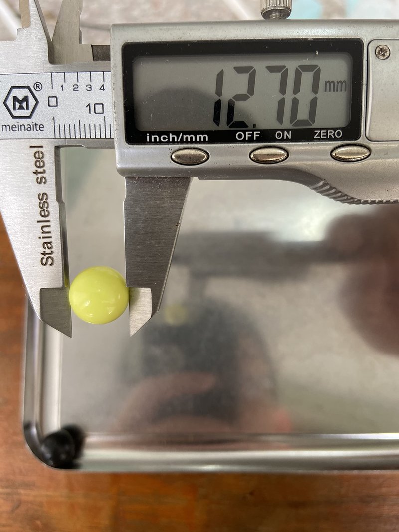 LAMBID 100 X 0.50 Cal Balls Reusable for Training and Self-Defense, 0.50 Caliber Solid Seamless Hard Nylon Paintballs Ammo for Target Shooting (1.5 Gram Yellow)