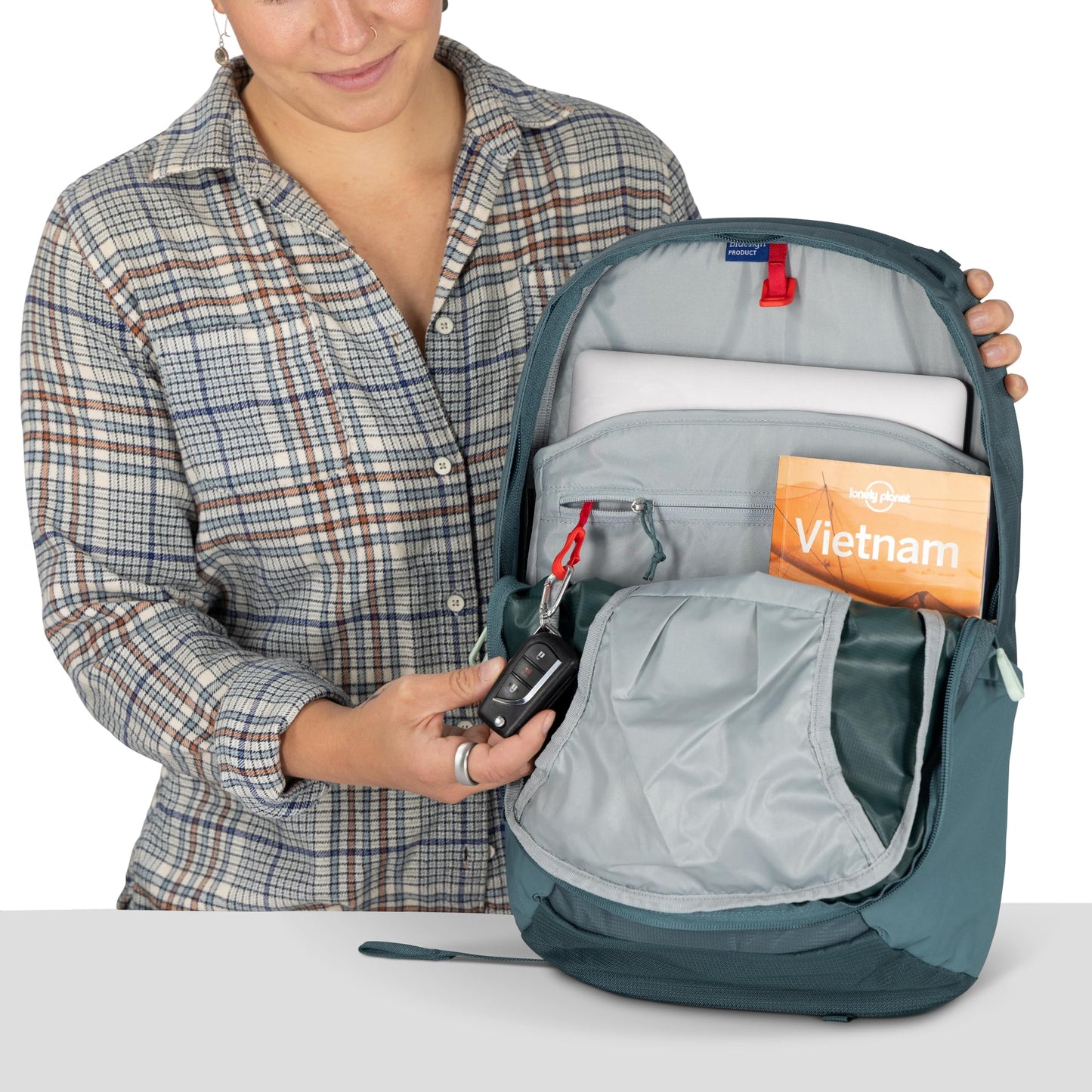 Osprey Farpoint Fairview Travel Daypack for Men and Women - Carry On Personal Item Backpack with Laptop Sleeve, Graphite Purple