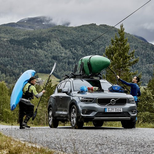 Thule Hull-a-Port XTR - Kayak j-style roof rack - Carry up to 2 kayaks - Folds flat - Pre-assembled - Locks to roof rack - Universal mounting up to 80.5mm wide load bars