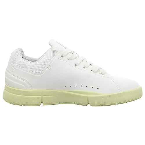 On Women's The Roger Advantage Sneakers