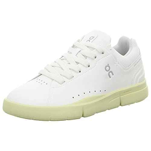 On Women's The Roger Advantage Sneakers