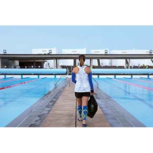 ARENA Carbon Compression Unisex Arm Sleeves, Electric Blue