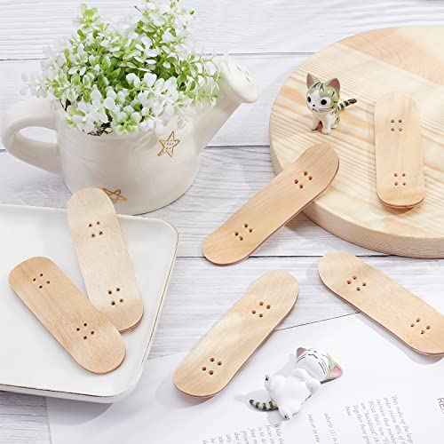 FINGERINSPIRE 8Pcs Mini Skateboard Tiny Maple Wooden Fingerboard Finger Skateboards Accessories with Plastic Box Reduce Pressure Kids Gifts Party Favors(Wood Color, 3.9 x 1.8inch)