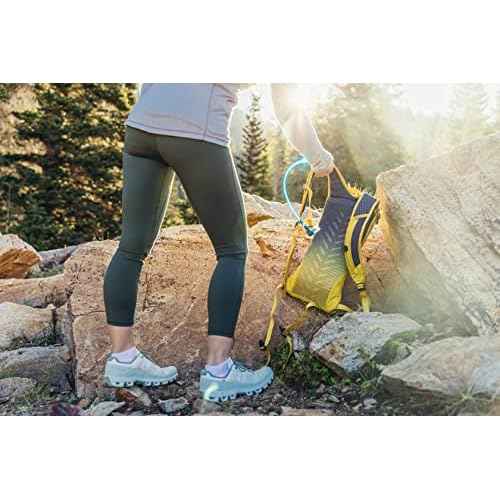 Gregory Pace 6L H2O Women's Day Hiking/Backpacking Hydration/Mountain Biking Backpack, Insulated Reservoir Sleeve, 2L Water Bladder Included, One Size Fits All, Mineral Yellow