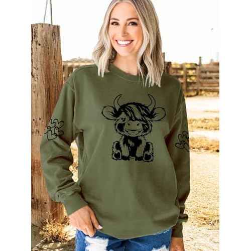 Women Highland Cow Sweatshirt Cute Cowgirl Gift Christmas Farm Sweatshirt Ribbon Long Sleeve Shirts