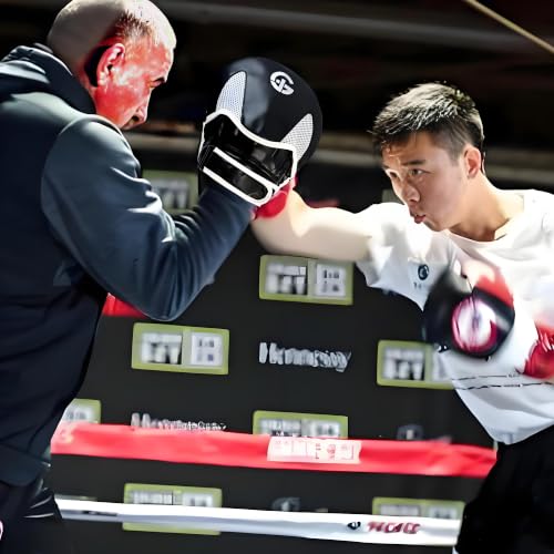 Black Curved Boxing Focus Mitts for MMA Muay Thai Training