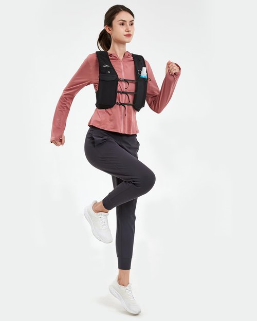 Zelvot Running Vest for Women Men, USA Original Patent, Adjustable Chest Straps Running Hydration Vest with 500ml Soft Flask, Lightweight Breathable Reflective Running Vest for Marathon - M/L