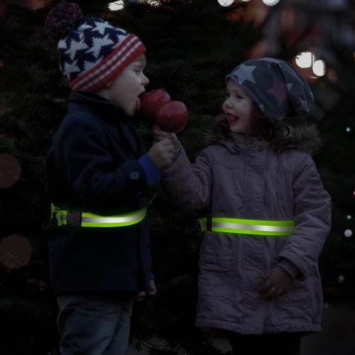 Reflective Sash for Walking at Night, High Visibility Reflective Running Gear Night Walking Safety Gear for Men Women Kids, Reflective Sash with 2 Pcs Reflective Armbands for Running Walking (Green)