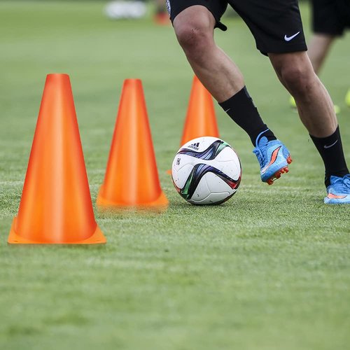 MIVERYEA Cones Sports, 9 Inch Training Cones for Soccer Practice, 15 Pack Agility Field Cone Set for Drills Football Basketball, Plastic Orange Cones for Outdoor Indoor Games