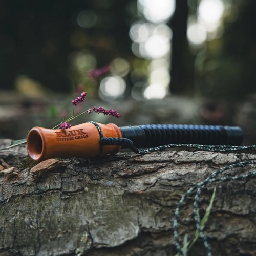KLUK Custom Calls Big Woods Boss Grunt Tube – Cherry Wood Deer Call with Adjustable Tone for Realistic Buck Grunts, Doe Bleats & Fawn Sounds