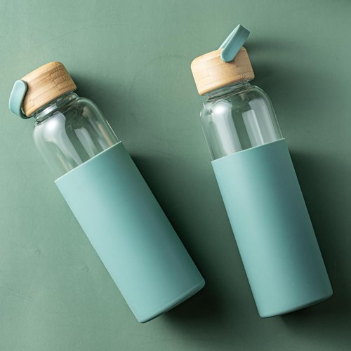 wangsdjy 21oz Borosilicate Glass Water Bottles with Silicone Non-Slip Sleeve & Leak-Proof Lid-Reusable Drink Bottle for Office,Travel,Gym,Hiking-BPA Free,Ideal Gift for Home,Car &Fitness (Green)
