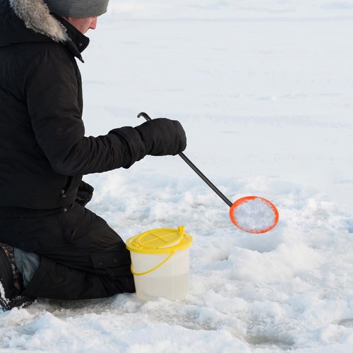 Yiju Ice Fishing Scoop Scoop Ice Slush Scoop with Aluminum Handle Winter Outdoor Fishing Shovel, black orange red