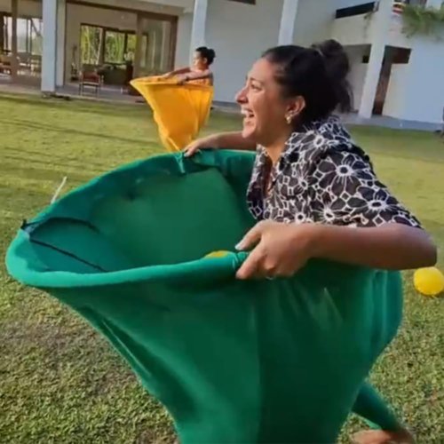 Granny Pants Yard Game,Oversized Granny Pants Outdoor Game for Adults, 8 Elastic Balls+Pump, Backyard Parties and Field Day (Yellow + Green)