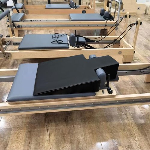 WINDFOOT Large Upholstered Wedge for Pilates Reformer Machine, Fitness Equipment for Pilates, Pilates Reformer Accessories for Floor Exercises, Ideal for Home Pilates and Studio Use.