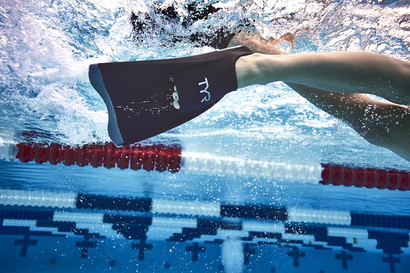 Crossblade Fins 2.0 Short Blade Swim Flippers - Natural Rubber, X-Large, Black/Grey