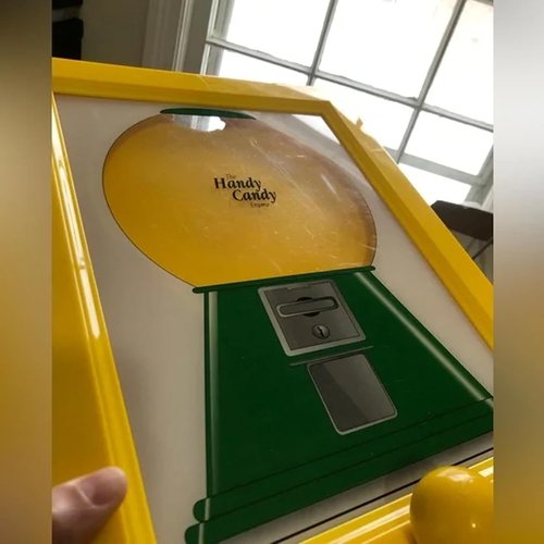 CALVES Handy Candy Frame, Candy Dispenser Picture Frame, Candy Dispenser, Dog & Cat Treats, Hang on Wall, Stand on Table, Birthday & Holiday Gift for Kids/Adults (1PC)