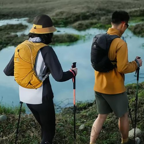 AONIJIE 13L Running Hydration Vest Backpack, High Capacity Lightweight Trail Running Vest for Trail Running, Races, Marathons, Hiking (Yellow+2*500ml Bottle)