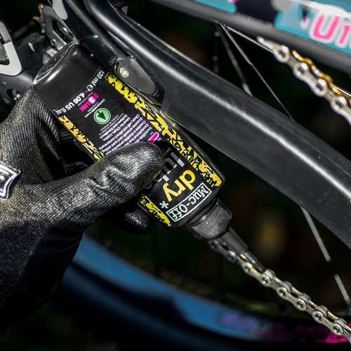 Muc-Off Dry Chain Lube, 4 fl oz - Bike Lube, Bike Chain Oil, Chain Wax for Dry Weather Conditions - Biodegradable Bike Lubricant and Bicycle Chain Oil