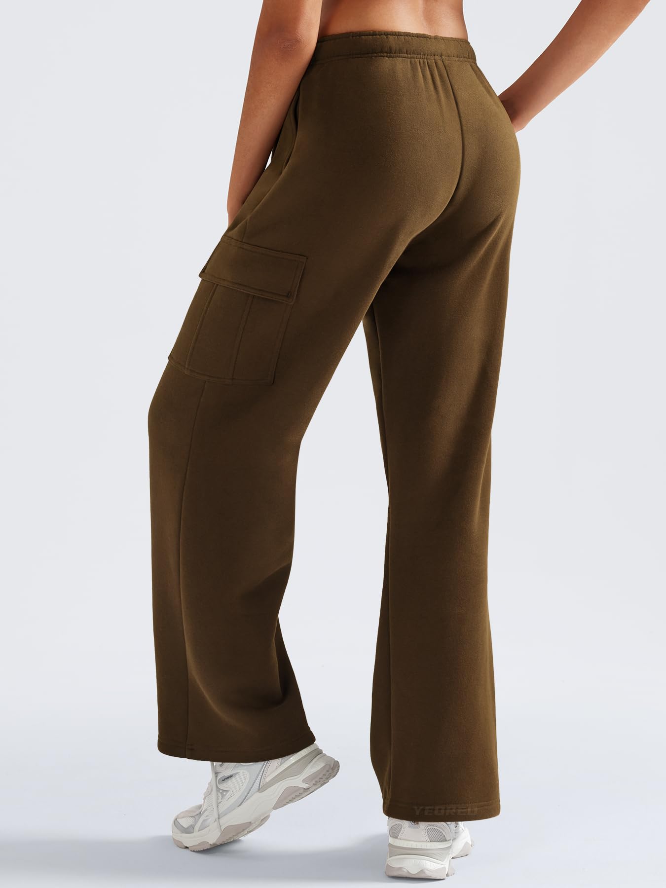 YEOREO Sweatpants Womens Cargo Pants Fleece Lined Wide Leg Joggers Baggy Drawstring Nairi Sweat Pants with Pockets Coffee M