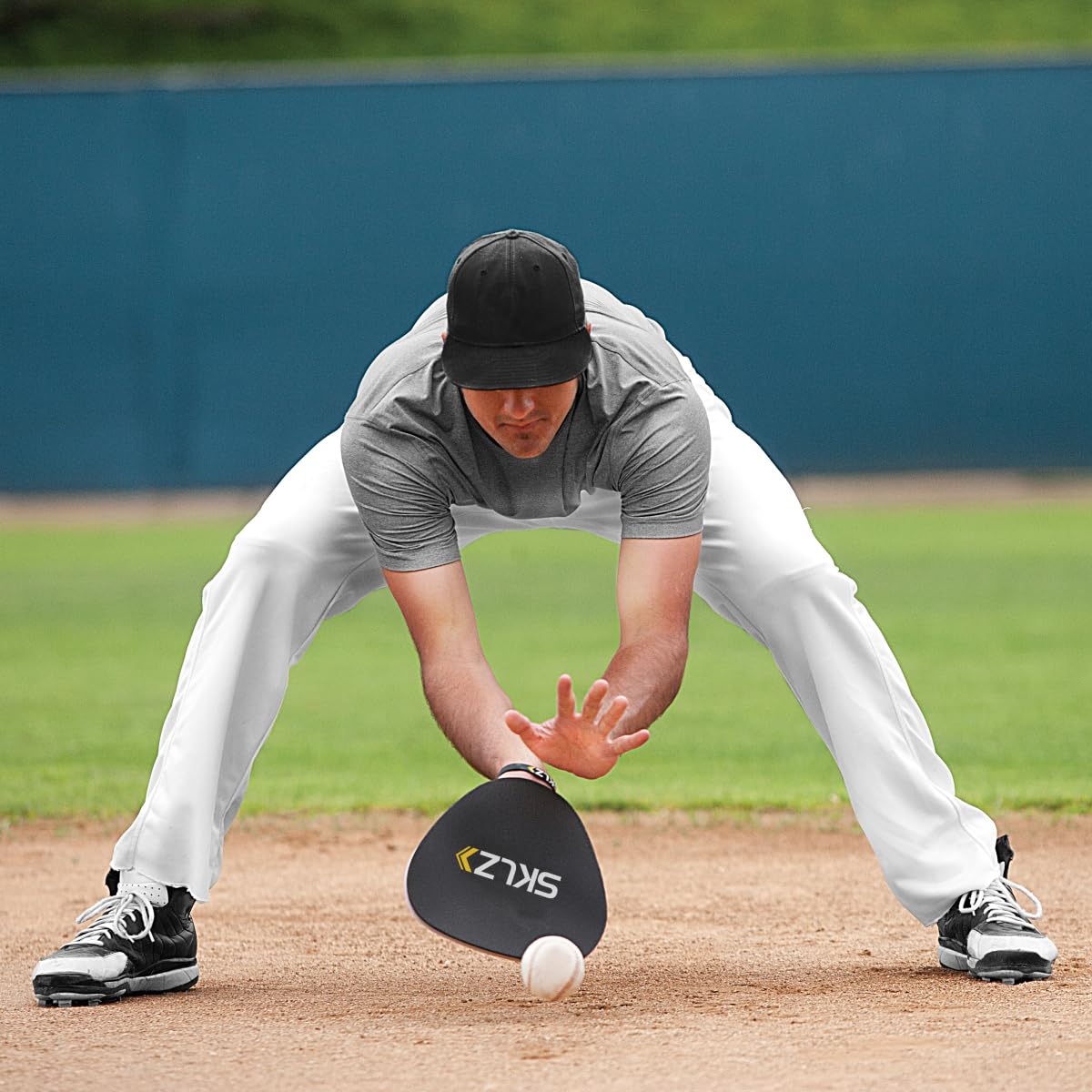 SKLZ Softhands Baseball and Softball Fielding Trainer, Black