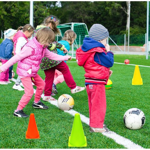 YOQXHY Soccer Cones (7 Inch 25 Pack), Agility Training Sports Cone Plastic with Carry Bag for Kids Football Basketball Drills Field Markers, (Orange)