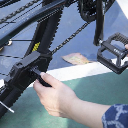 Chooseyo Bike Chain Cleaner,Multi functional chain cleaner Suitable for Mountain Bike, Road Bike,Bicycle Cleaning Brush Tool for Drivetrain