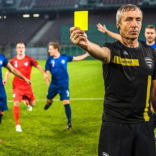 Referee Cards, 2pcs Red and Yellow Football Referee Cards, Multifunctional Soccer Referee Card Set Professional Soccer Referee Supplies Warning and Ejection Cards for Sports Coaches Referees 8x11cmc