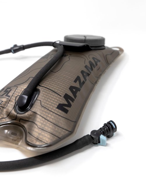 Mazama Trailflow Delta Tactical Insulated Hydration Reservoir with Insulated Tube. Military-Grade, BPA-Freee, Taste-Free Materials. Large 88mm Fill Port with Rubber Grip Twist Cap. 2.5L/85oz.