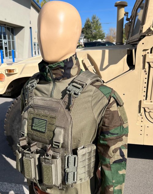 Crusader 2.0 Tactical Molle Quick Release Buckles Vest with Side Cummerbund Pouches and Triple mag Pouch (Ranger Green)