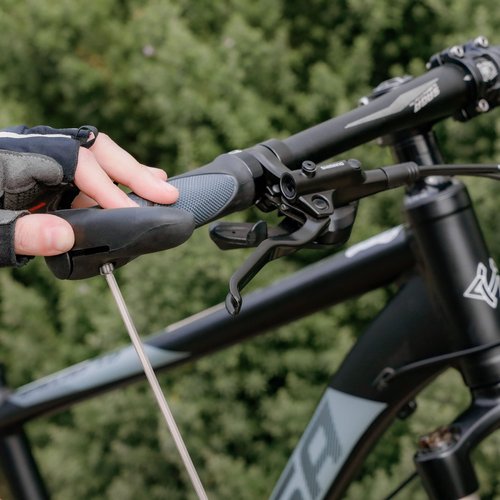 CyclingDeal Mountain Bike Grips - Ergonomic Bicycle Handlebar Grips with Anti-Slip Design, Soft Gel, Black